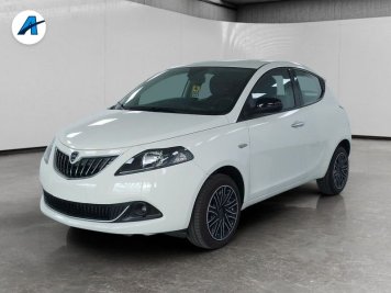 Lancia Ypsilon 1.0 firefly hybrid Gold s&s 70cv