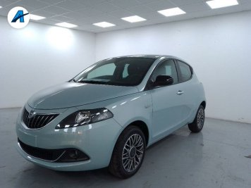 Lancia Ypsilon 1.0 firefly hybrid Gold s&s 70cv