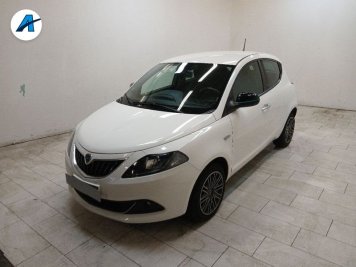Lancia Ypsilon 1.0 firefly hybrid Gold s&s 70cv