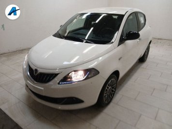 Lancia Ypsilon 1.0 firefly hybrid Platino s&s 70cv