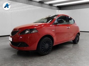 Lancia Ypsilon 1.0 firefly hybrid Silver s&s 70cv